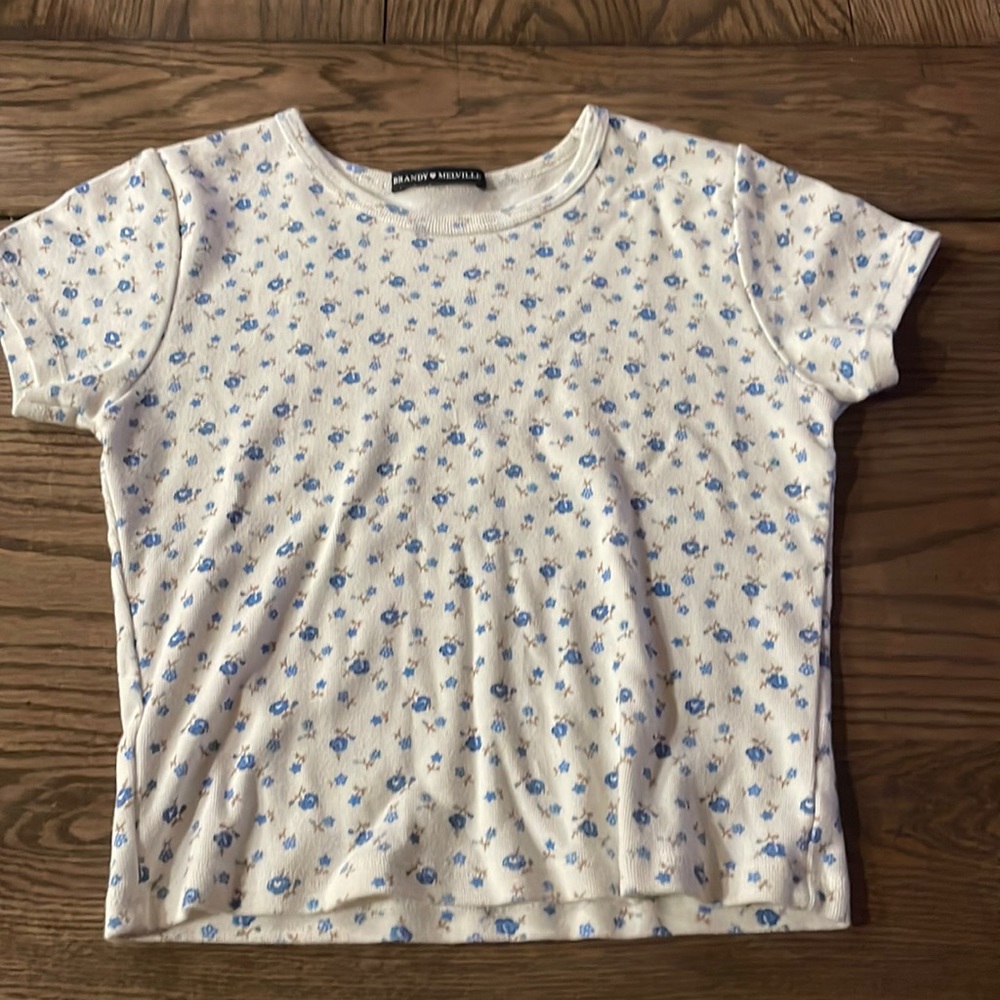 Brandy Melville Cropped Shirt, Slightly worn